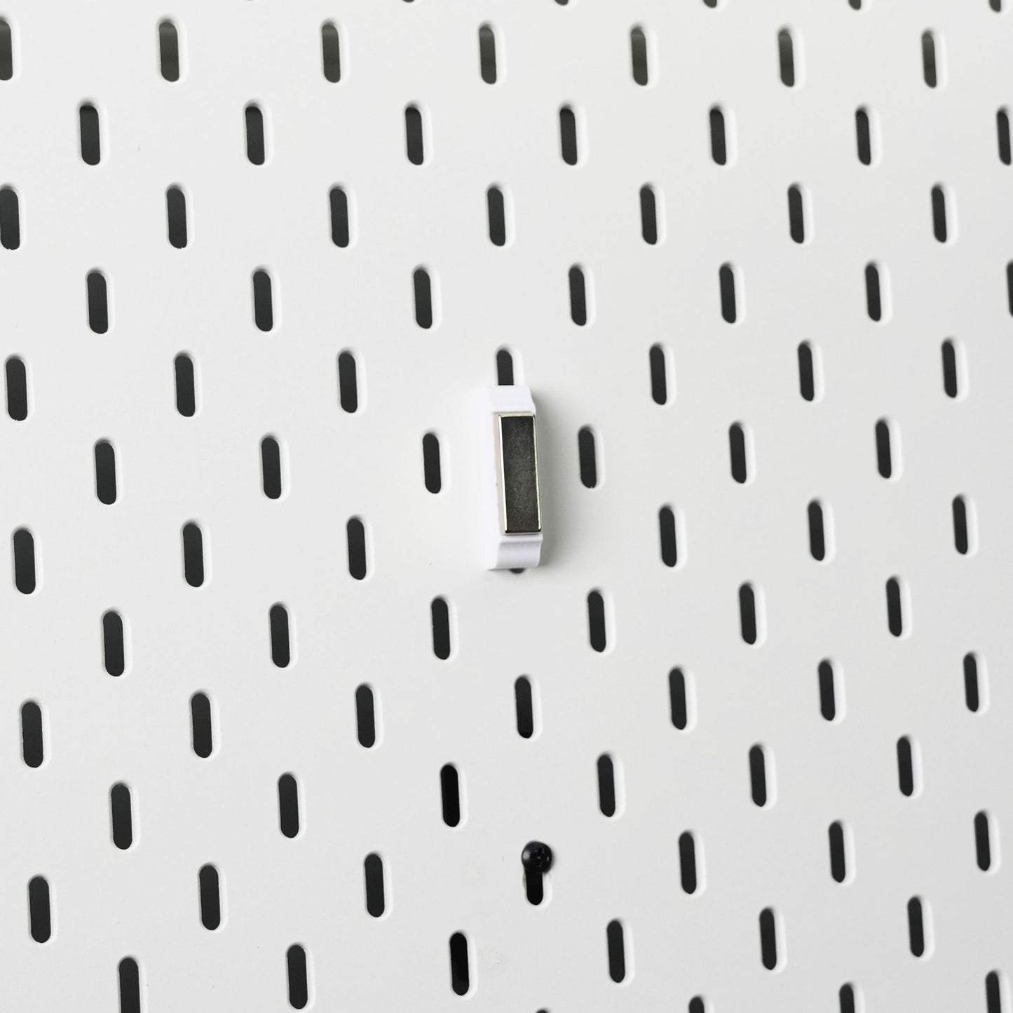 Magnetic Mount for Ikea Skadis Pegboard